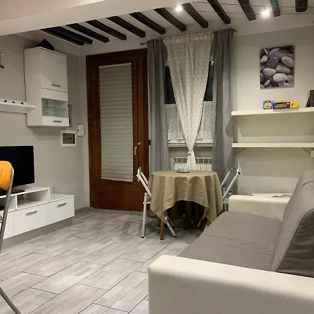 La Casetta Di Ash Lägenhet Livorno